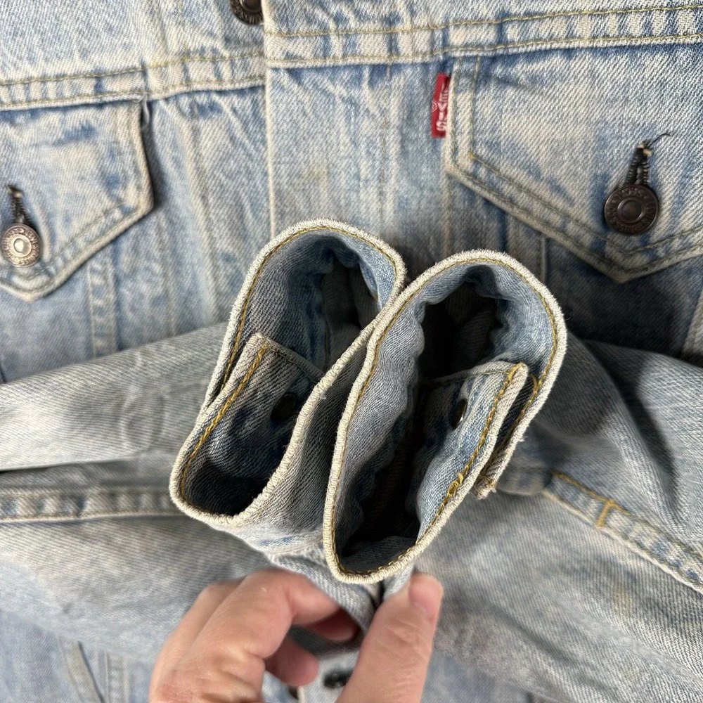 Vintage Levi's Big E Denim Jacket Lot 71557 Adult 38 Japanese Denim Distressed‎